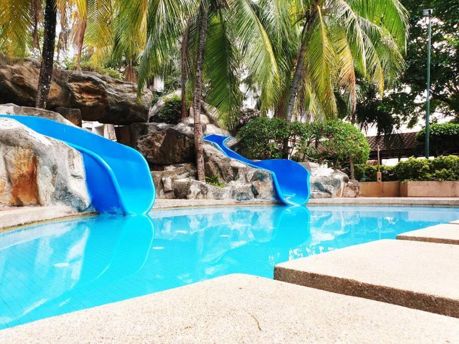 Mahkota Pool View Apartment Near A'Famosa & Jonker Malacca Exterior foto